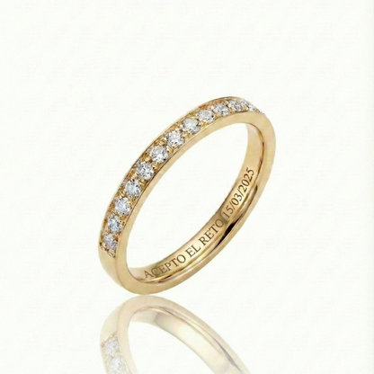 Argolla Con Medio Cintillo de Diamante