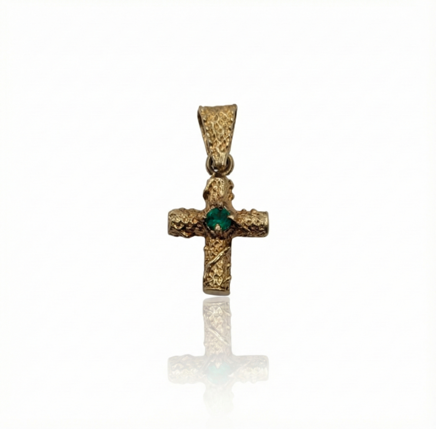 Dije cruz y esmeralda central